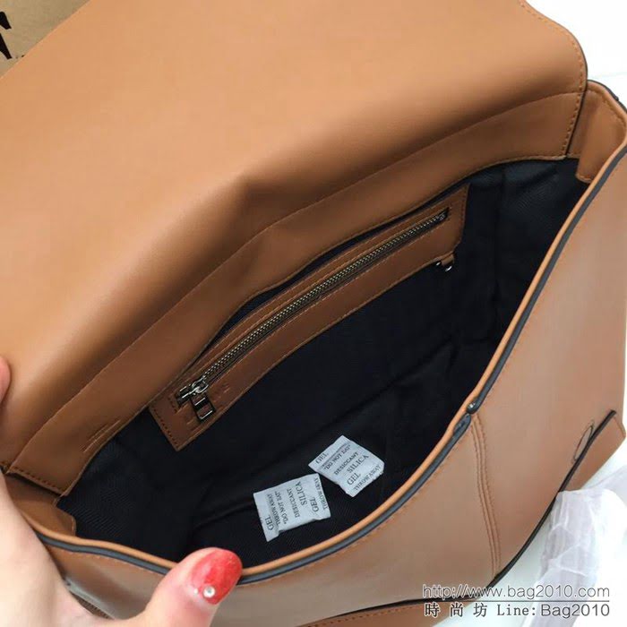 LOEWE羅意威 專櫃同步 經典百搭 明星同款 Military Messenger 信使包 0169 男女同款  jdl1025